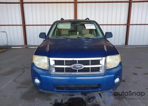 2008 Ford Escape Xlt z USA, uszkodzony, nr VIN 1FMCU031X8KA57503